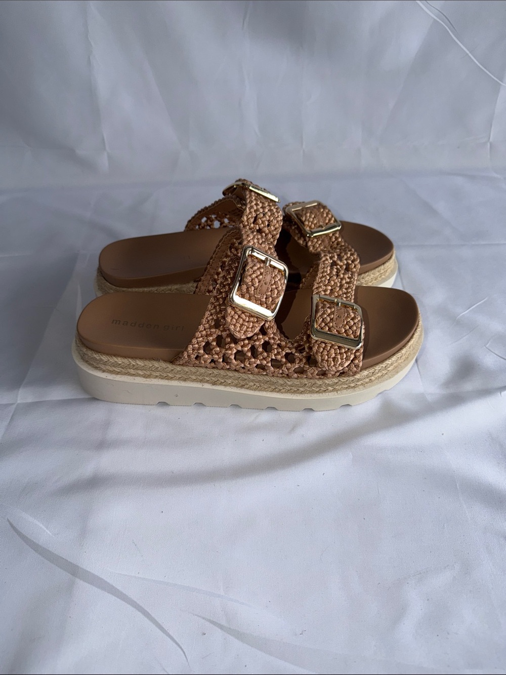 Madden Girl Mythical Crochet Platform Slide Sandals Natural 10 Like New - Picture 2 of 6